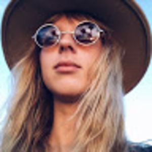 Meet your Posher, Libby